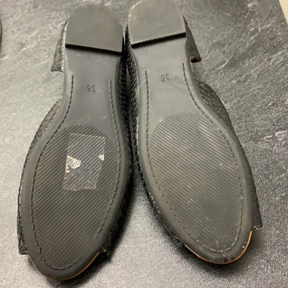 Black open toe slip on shoes size 5.5 - Picture 2 of 3
